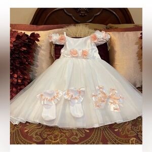 Porca kids dress size 2 & socks and bow price is firm
